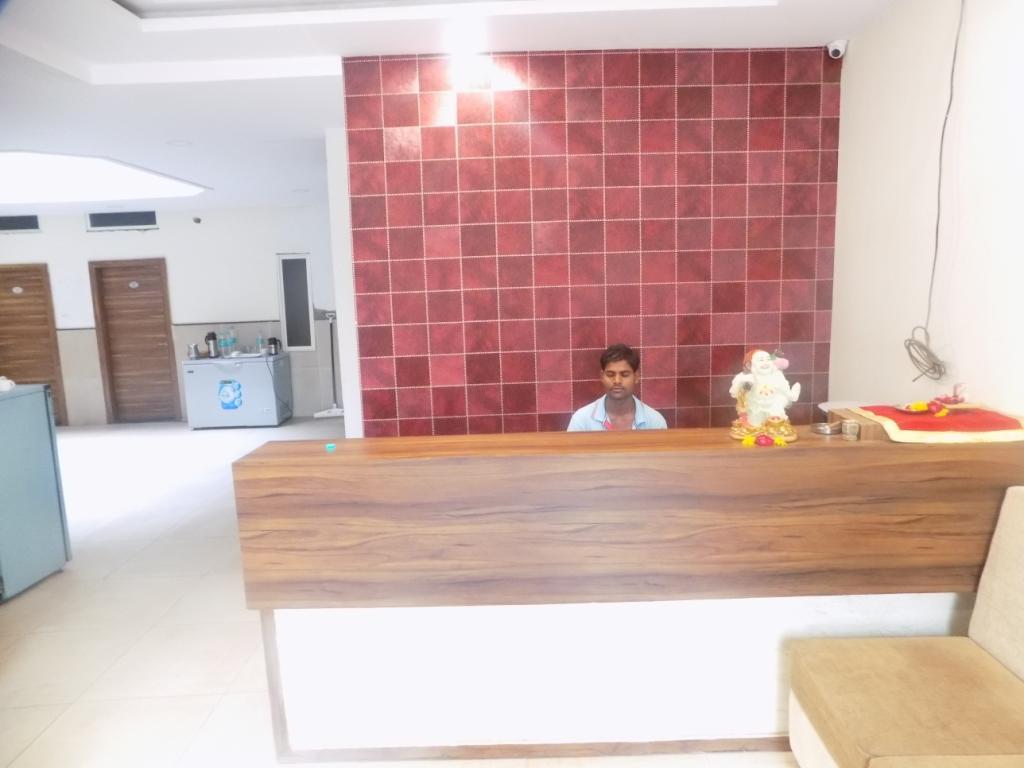 Hotel Tathastu Ujjain Extérieur photo